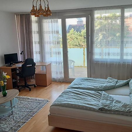 Serviced Apartment With Sunny Balcony Вена Экстерьер фото