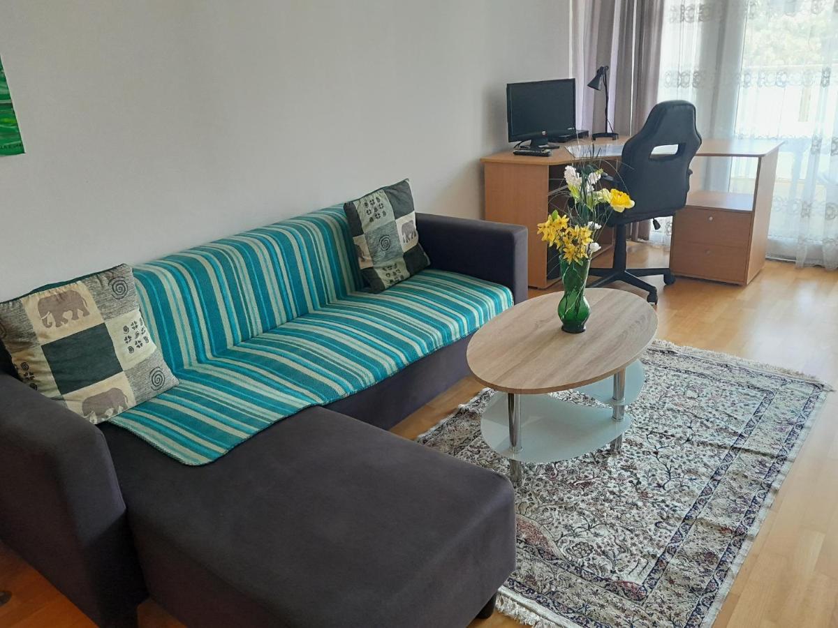 Serviced Apartment With Sunny Balcony Вена Экстерьер фото