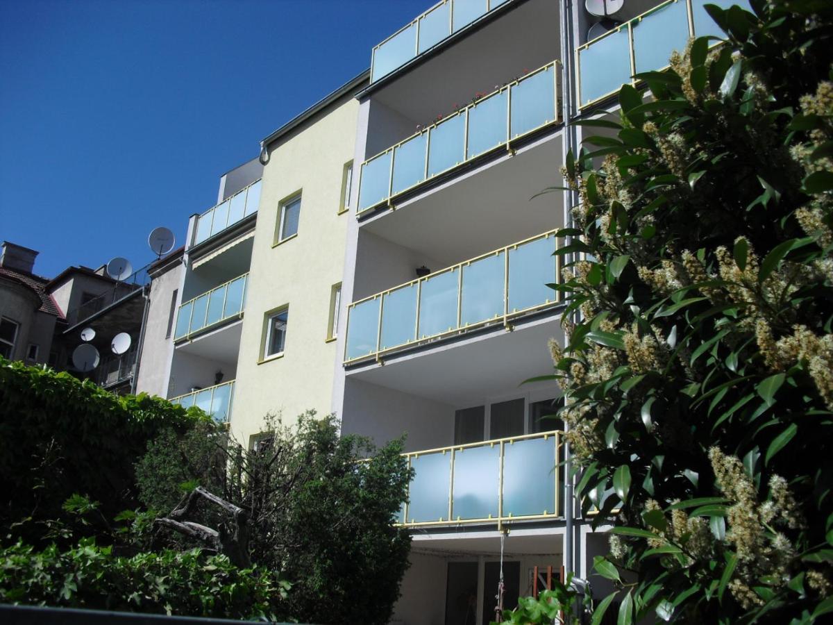 Serviced Apartment With Sunny Balcony Вена Экстерьер фото