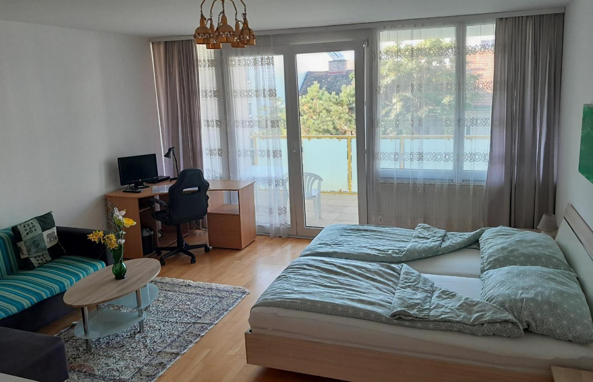 Serviced Apartment With Sunny Balcony Вена Экстерьер фото